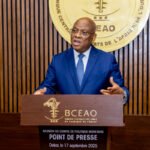 Économie: Le siège de la Banque Centrale des États de l'Afrique de l'Ouest (BCEAO) à Dakar, représentant la décision stratégique de mars 2026 de baisser les taux d'intérêt à 3,00 % pour stimuler la croissance économique et l'accès au crédit dans la zone UEMOA.