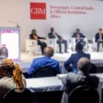 Unified Market Integration: Une carte conceptuelle ou l'insigne officiel de l'Union Économique et Monétaire Ouest-Africaine (UEMOA) en mars 2026, représentant les huit États membres et le rôle de la Côte d'Ivoire comme leader économique régional lors du lancement du plan d'investissement stratégique « Djoliba » de la BOAD de 11,5 milliards de dollars.