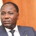 Souveraineté énergétique : Mamadou Sangafowa-Coulibaly, ministre ivoirien des Mines, du Pétrole et de l'Énergie, lors d'une visite officielle en mars 2026, représentant le virage stratégique de la Côte d'Ivoire pour devenir un hub énergétique régional grâce à des partenariats internationaux et au développement des gisements pétroliers « Baleine » et « Calao ».