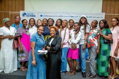 Excellence: Le personnel féminin du Groupe Schiba et l'invitée d'honneur Florence Koné Atta célébrant la Journée Internationale des Droits de la Femme (JIF) 2026 à Abidjan, lors d'une conférence sur le leadership féminin et l'autonomisation professionnelle au sein du groupe multisectoriel ivoirien.