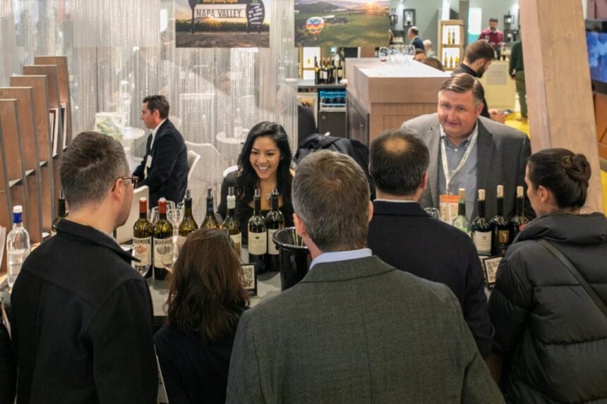 export: Sommeliers professionnels et importateurs de vin au Noom Hôtel Plateau à Abidjan lors de la tournée de dégustation des vins de Californie en Afrique de l'Ouest en mars 2026, explorant les sélections premium de Napa Valley et Sonoma dans le cadre d'une mission commerciale stratégique en Côte d'Ivoire.