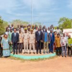 Souveraineté: Membres du sous-comité technique du Prix National d'Excellence posant avec les autorités locales à San Pedro en mars 2026, marquant la première étape de la caravane nationale de promotion des candidatures pour l'édition 2026.