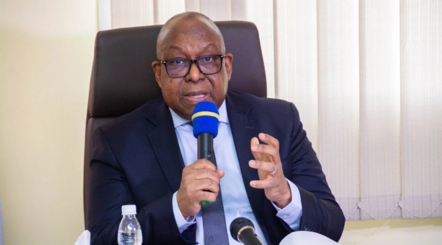 Market Transparency: Me René Bourgoin, président de la Haute Autorité de la Communication Audiovisuelle (HACA) de Côte d'Ivoire, lors d'une annonce en mars 2026 à Abidjan concernant la sélection de Thinktank Media pour mettre en œuvre le premier système national de mesure d'audience du pays.
