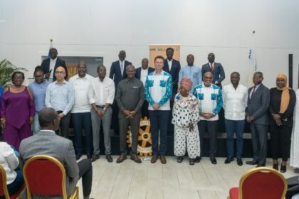 transformation: Membres et dirigeants du Rotary District 9101 participant à une session de formation de haut niveau intitulée « Améliorer notre impact » à Abidjan le 24 mars 2026, dans le cadre des préparatifs stratégiques de l'Assemblée et de la Conférence de District d'avril 2026.