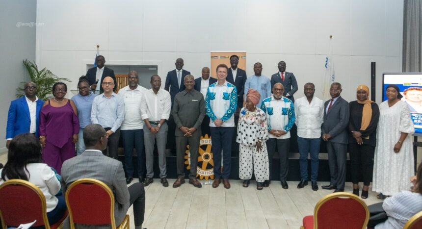 transformation: Membres et dirigeants du Rotary District 9101 participant à une session de formation de haut niveau intitulée « Améliorer notre impact » à Abidjan le 24 mars 2026, dans le cadre des préparatifs stratégiques de l'Assemblée et de la Conférence de District d'avril 2026.