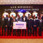 Excellence opérationnelle : les dirigeants et les lauréats de l'IPS-CNPS lors de la 8e édition du « Prix Santé et Sécurité au Travail » au Sofitel Hôtel Ivoire à Abidjan, le 26 mars 2026, célébrant l'excellence en matière de sécurité et d'innovation en milieu professionnel.