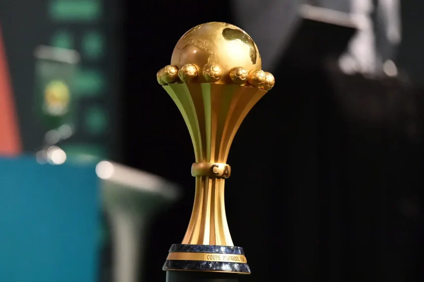 Governance Excellence: Le trophée de la Coupe d'Afrique des Nations (CAN) de la CAF, au cœur d'un litige majeur pour le titre 2026 entre le Sénégal et le Maroc, représentant le sommet du football africain alors qu'un appel est en cours devant le Tribunal Arbitral du Sport.