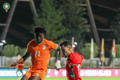 Sporting Excellence: Action de jeu de l'équipe nationale de football U-23 de Côte d'Ivoire lors de leur match nul 2-2 contre le Maroc en match amical international à Salé, le 30 mars 2026, illustrant une démonstration d'excellence sportive et de résilience.