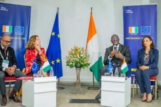 Partenariat Stratégique: Myriam Ferran de la Commission européenne et le ministre ivoirien Souleymane Diarrassouba lors de l'annonce officielle du programme d'investissement de la Team Europe de 655 milliards de FCFA (1 milliard d'euros) à Abidjan, le 30 mars 2026, pour soutenir le PND 2026-2030.